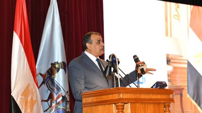 وزير الإنتاج الحربي: نحرص على الاستفادة من فائض الطاقات الإنتاجية بالوزارة