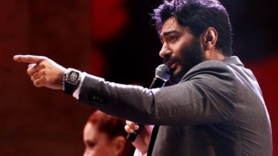 الليلة.. تامر حسني يُقدم حفل غنائي في بيروت
