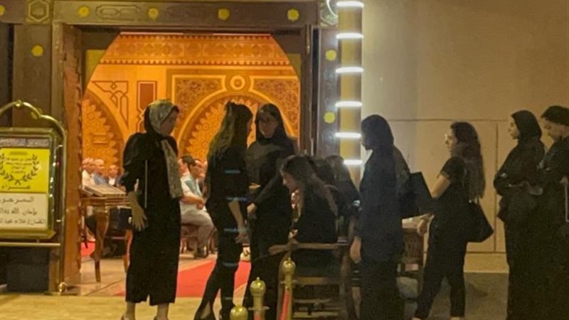 عزاء المطرب الراحل علاء عبدالخالق