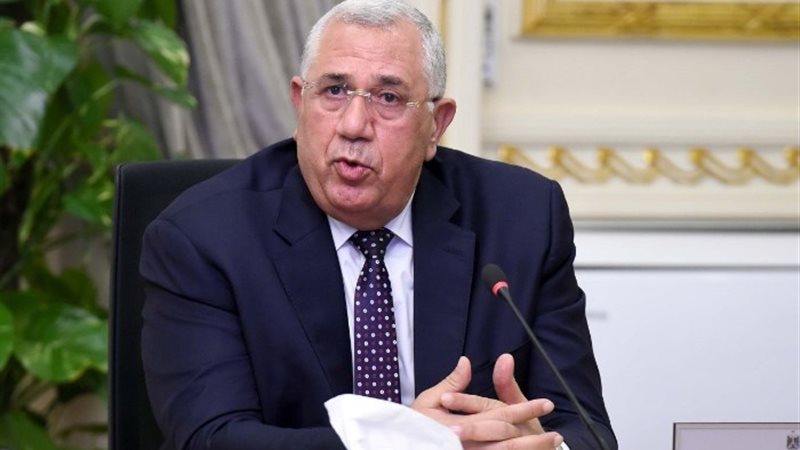وزير الزراعة السيد القصير