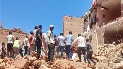 وفاة مسنة اسفل الانقاض و لجنة هندسية لكشف أسباب إنهيار عقار الخليفه