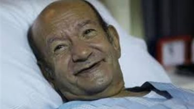 رغم مرضه .لطفي لبيب يحضر افتتاح المهرجان القومي للمسرح
