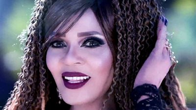 جواهر تصف أنغام وشيرين وآمال ماهر بهذه العبارت