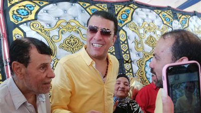 مصطفى كامل عن إيمان البحر درويش: «نفسي أعرف عنوانه وأروحله»