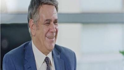 الفنان محمد عبد الجواد يخضع لتركيب دعامة بالقلب