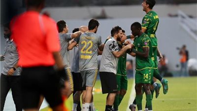 مفاجأة البطولة العربية.. الشرطة العراقي يطيح بالسد القطري ويعبر لنصف النهائي