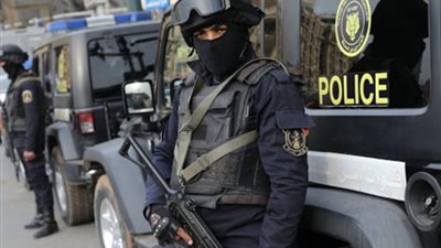ضبط 7 لصوص انتحلوا صفة رجال شرطة بشبرا مصر