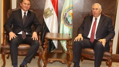 وزير الزراعة يلتقي سفير اوزبكستان بالقاهرة لتعزيز آليات التعاون بين البلدين