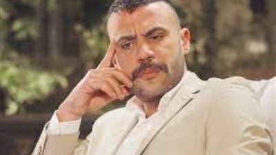 محمد إمام يبدأ تصوير فيلمه الجديد «الأستاذ»