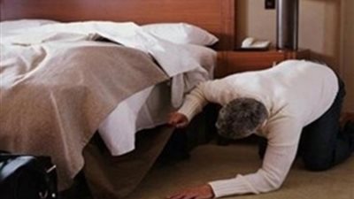تفاصيل  ضبط زوج لزوجته أثناء ممارسة علاقة غير شرعية ب15 مايو
