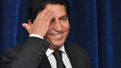 بعد صراع مع السرطان.. رحيل الشاعر كريم العراقي عن عمر 68 عامًا