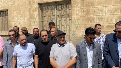 «فقد عضده».. أبرز المواقف في جنازة شقيق عمرو عبدالجليل