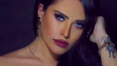 تجاوزات أخلاقية  وراء منع سارة الزكريا من الغناء في مصر