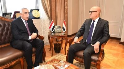 عاصم الجزار يبحث مع سفير العراق تنفيذ المشروعات التنموية بين البلدين