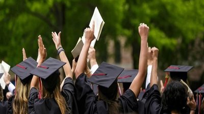 حفلات تخرج الطلاب تثير غضب أولياء الأمور عبر «السوشيال ميديا».. تفاصيل