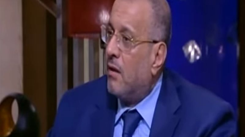 أحمد أبوجبل- رئيس شعبة الأدوات المكتبية