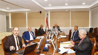 «وزير الإسكان» يتابع مشروع تطوير محطة معالجة الصرف الصحي بالإسكندراية