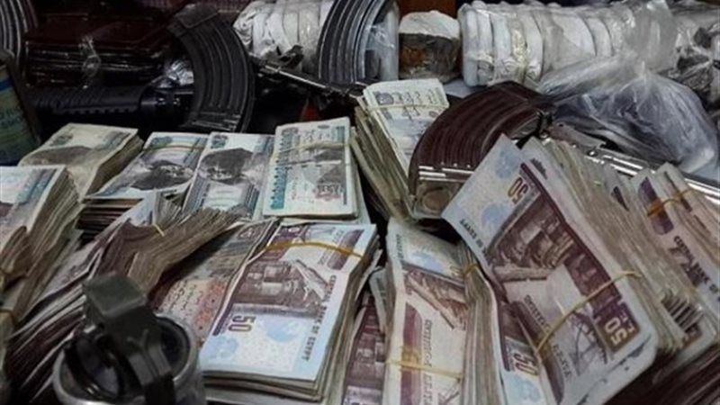 فلوس وسط القمامة