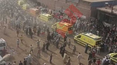 بينهم أخوة وأبناء عمومة.. «بني سويف» تشييع جثامين 74 مصرياً من قرية واحدة