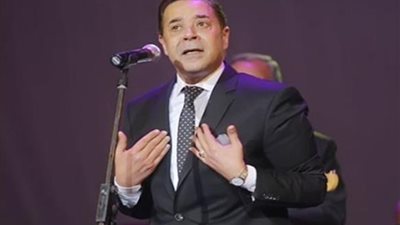 مدحت صالح يعلن عن حفله بالمسرح الروماني في عمان