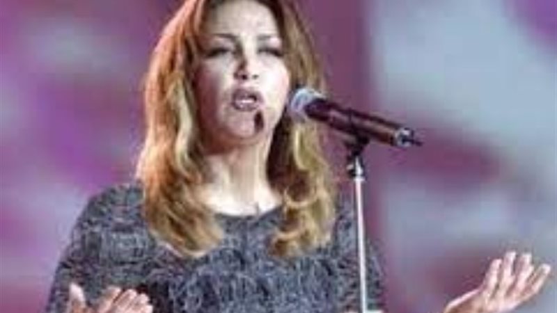 الفنانة ذكرى