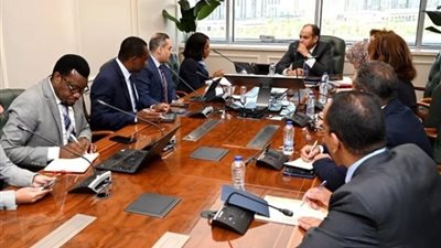 مشاركة 75 دولة يمثلون 1600 عارض بمعرض التجارة البينية