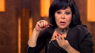 «إسعاد يونس» في SOLD OUT تتحدث عن أسرتها