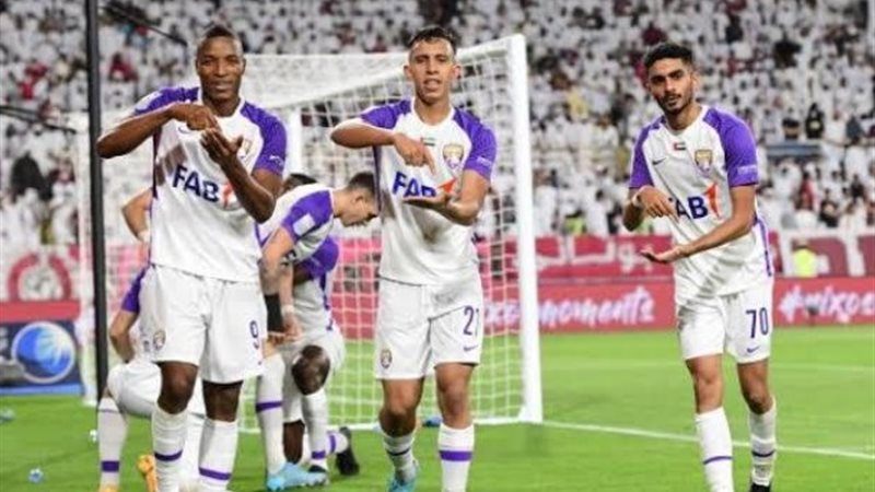 لاعبي فريق العين