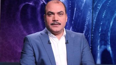محمد الباز يحذر من عصابات تلقي الطماطم في الصحراء لرفع أسعارها