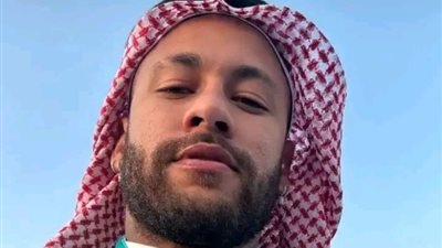 بالثـوب والشمـاغ.. نيمار يحتفل باليوم الوطني السعودي