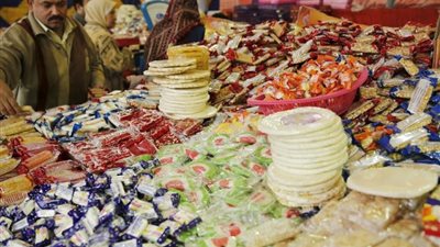 شراء حلوى المولد النبوي.. بدعة أم مستحب؟