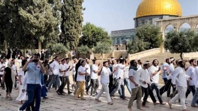 مئات المستوطنين يقتحمون المسجد الأقصى في اليوم الثاني