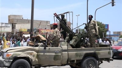 تطورات الأوضاع في السودان.. البنك المركزي يحتجر أموال رئيس الدعم السريع