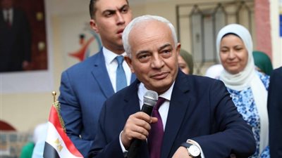 وزير التعليم يتابع انطلاق العام الدراسي الجديد