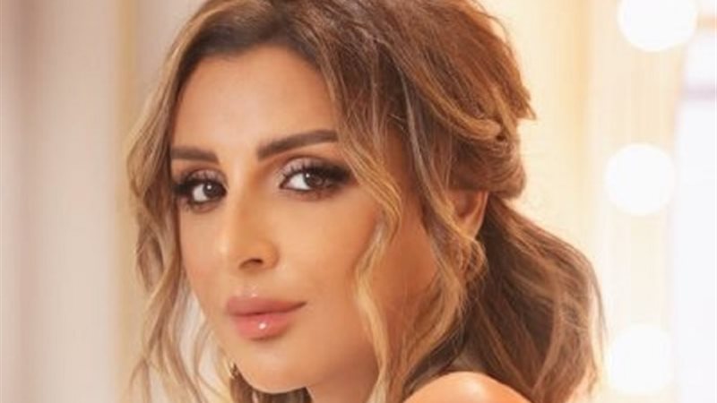 الفنانة أنغام