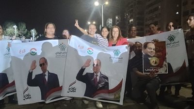 توافد الآلاف على ميدان عثمان لتأييد الرئيس السيسي