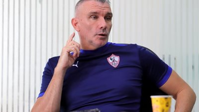 بعد أنباء عودته لتدريب الزمالك.. رد غامض من «كارتيرون»| خاص