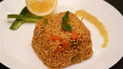 بخطوات ومكونات بسيطة.. طريقة تحضر الأرز الإيطالي بالخضروات