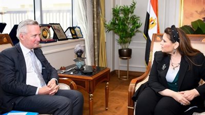 وزيرة الهجرة ونظيرها الهولندي يناقشان سبل تأهيل الشباب المصري