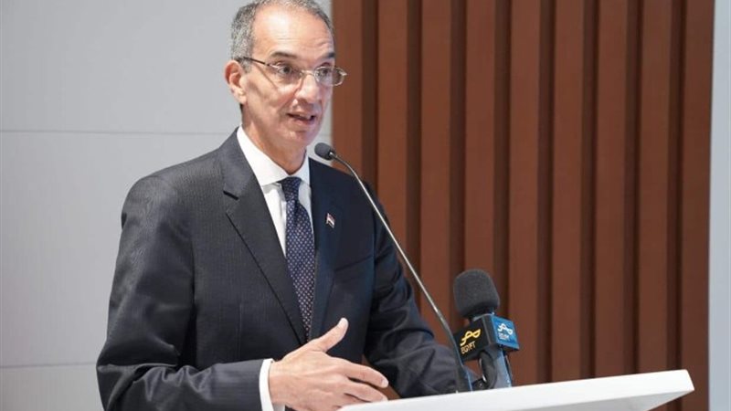 وزير الاتصالات