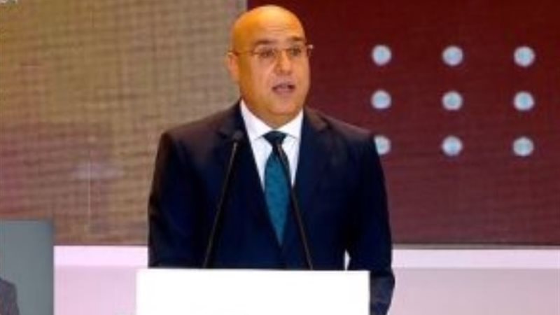 وزير الاسكان عاصم