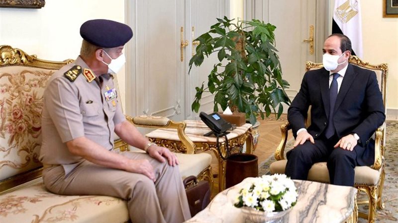 الرئيس السيسي ووزير الدفاع