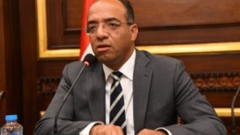 النائب علي مهران