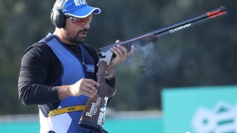 عزمي محيلبة البطل الأوليمبي في الرماية