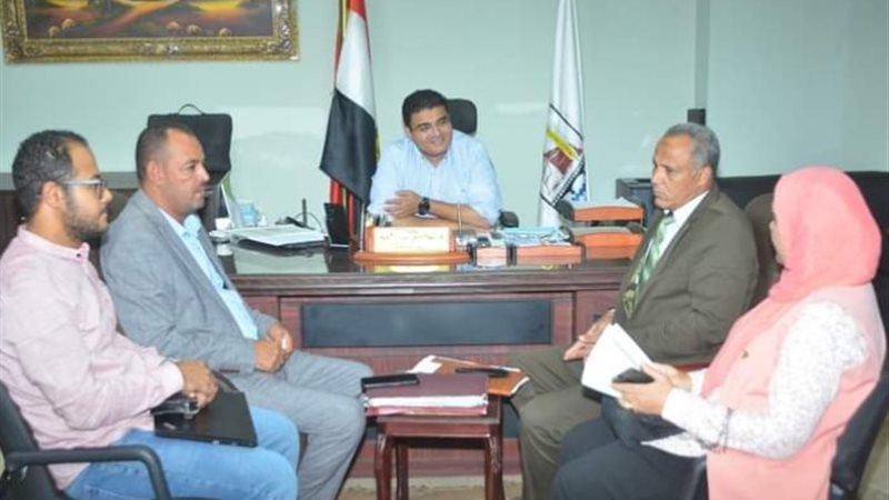 نائب محافظ بني سويف خلال الاجتماع