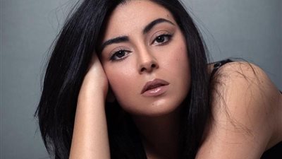 نهى عابدين: كل فنان محتاج لدكتور نفسي.. وشغلة التمثيل بتتعب النفسية