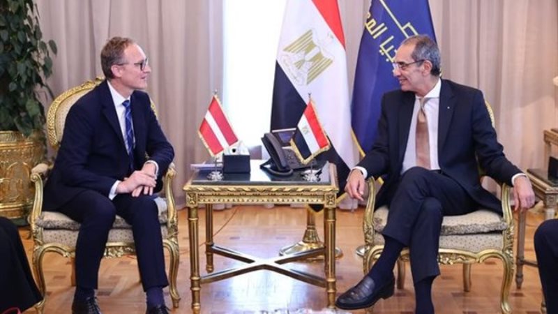 الدكتور عمرو طلعت وزير الاتصالات وتكنولوجيا المعلومات