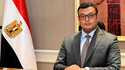 وزير الإسكان يتفقد مشروعات مدينتي دمياط والمنصورة الجديدتين
