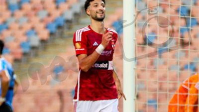 وسام أبو علي يسجل الهدف الأول للأهلي في شباك بيراميدز (فيديو)