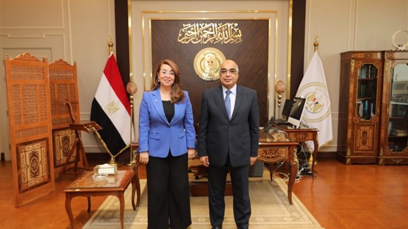 المستشار عندنا فنجرى والدكتورة غادة والى